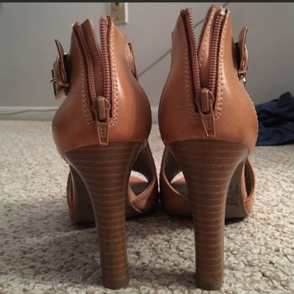 Open toe booties - Picture 3 of 3